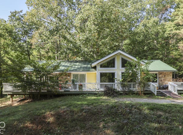 3672 W Hougham Drive, Trafalgar, IN 46181