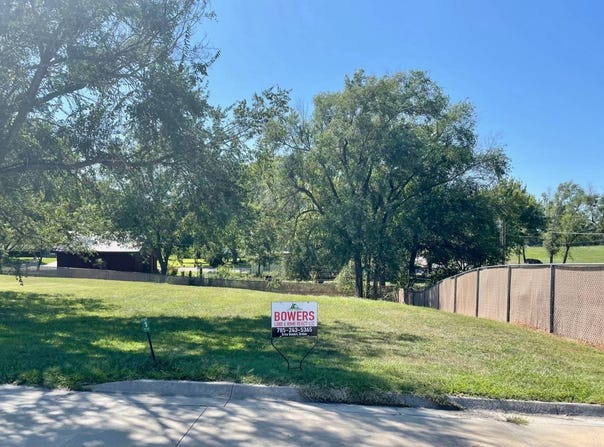 9 Terrace Cir, Concordia, KS 66901