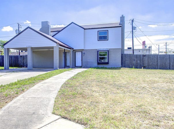 1306 E Saint Johns Ave, Austin, TX 78752
