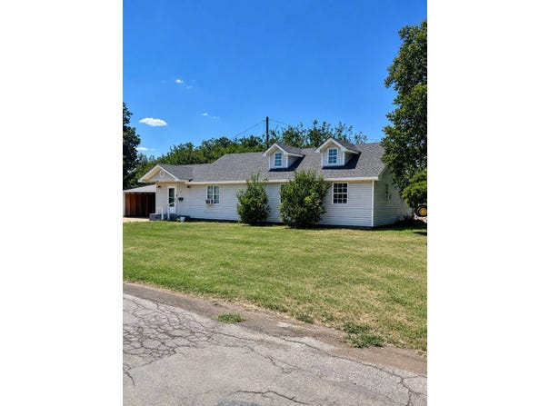 321 N 20th, Frederick, OK 73542