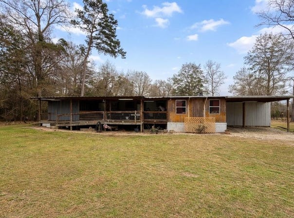 385 County Road 4547, Spurger, TX 77660