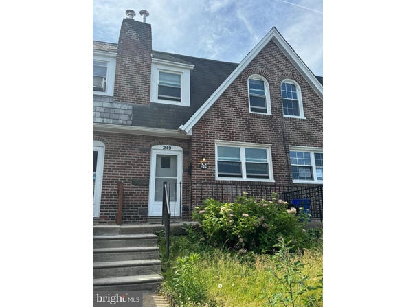 249 N LINDEN Avenue, UPPER DARBY, PA 19082