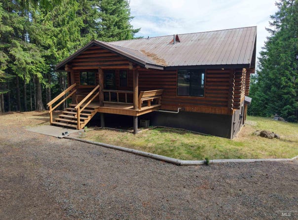 6125 Freeman Creek Rd, Lenore, ID 83541