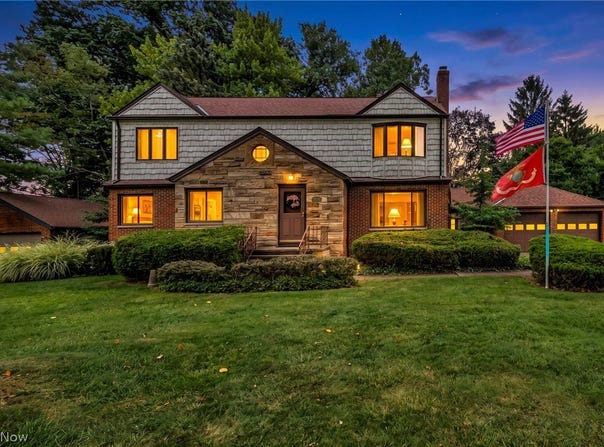 9216 Evergreen Drive, Parma, OH 44129