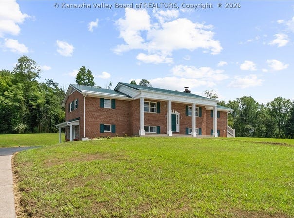 3 Lous Drive, Elkview, WV 25071