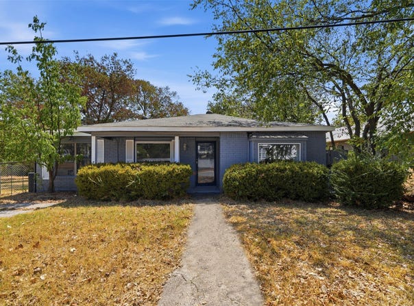 305 MILLER Street, Bowie, TX 76230