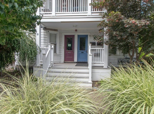 29 Leach St, Salem, MA 01970