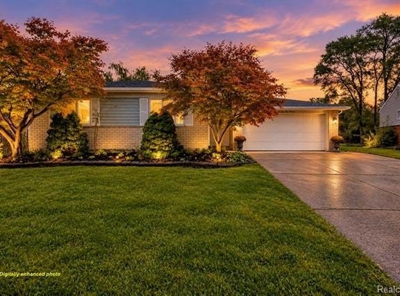 34600 Michelle Drive, Romulus, MI 48174