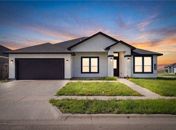 100 Speargrass, Odem, TX 78370