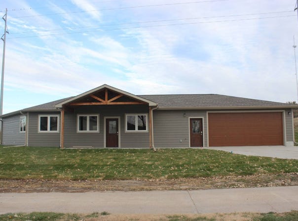 845 Pawnee Lane, Broken Bow, NE 68822