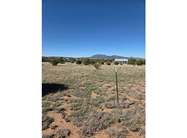 32 Woodline Drive, Edgewood, NM 87015
