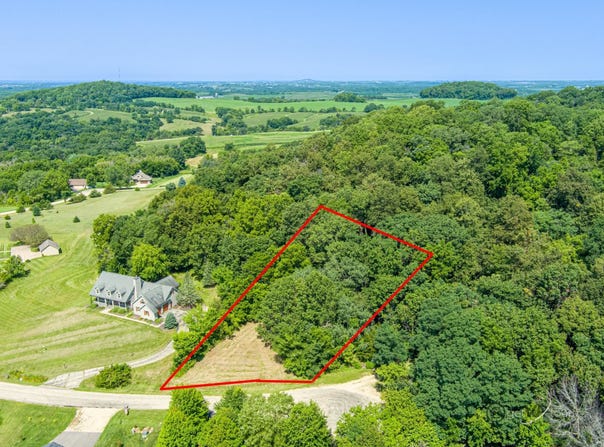 12 Saddleback Drive, GALENA, IL 61036