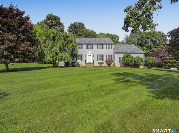 33 W Gerald Drive, Manchester, CT 06040