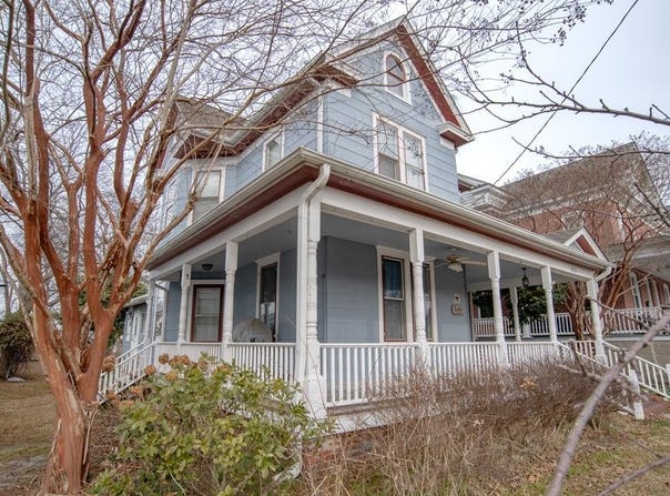 539 MONROE AVE, CAPE CHARLES, VA 23310