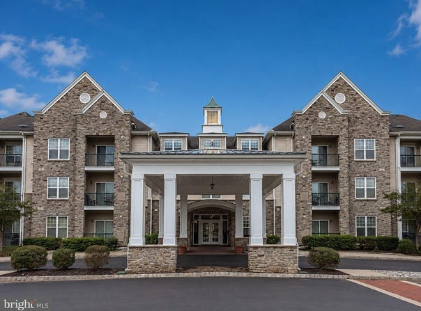 100 MIDDLESEX Boulevard, PLAINSBORO, NJ 08536