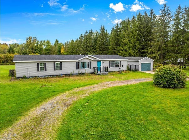 2169 Kellogg Road, Baldwinsville, NY 13027