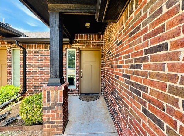 18100 Manera Way, Edmond, OK 73012
