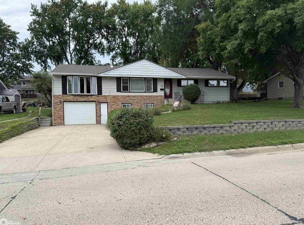 539 E 11Th Street, Carroll, IA 51401