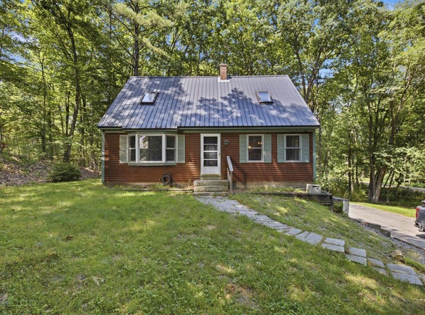 210 Fairview Drive, Waterboro, ME 04061