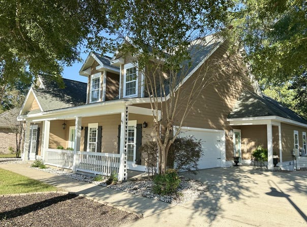 786 Symphony Way, Freeport, FL 32439