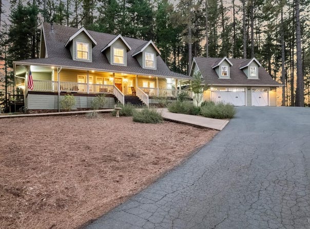 5701 Ridgewood Road, Willits, CA 95490