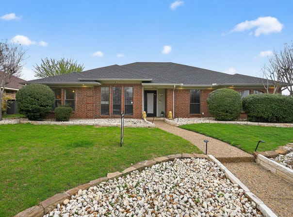2307 Honeysuckle Drive, Richardson, TX 75082