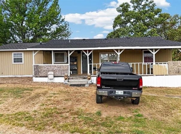 101950 S 4705 RD, Muldrow, OK 74948