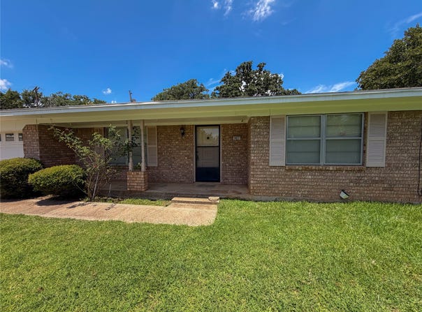 907 Seymore Circle, Denison, TX 75020