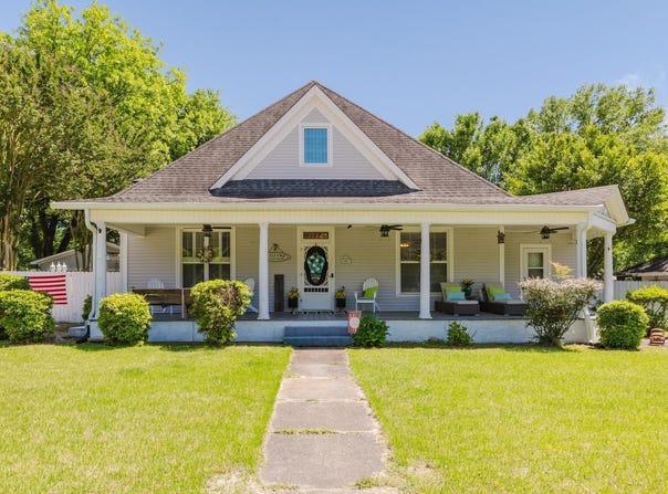 107 E Sullenberger Avenue, Malvern, AR 72104