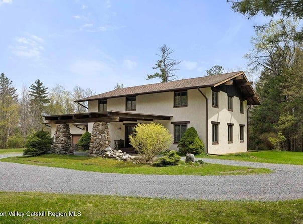 6424 Ny-23a, Hunter, NY 12442