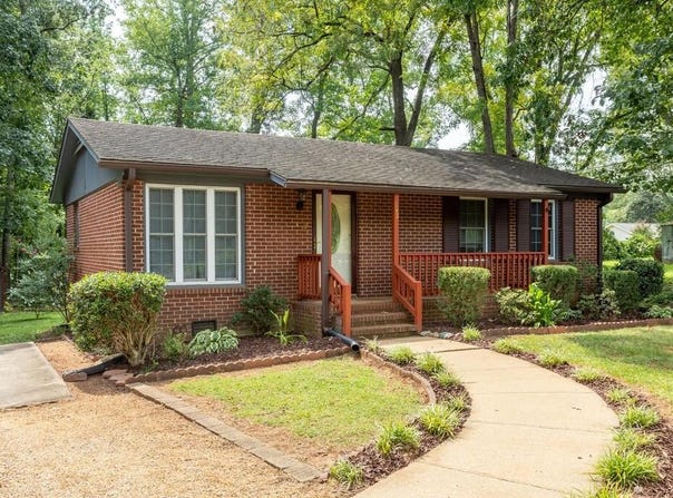 945 W 2nd Street, Chase City, VA 23924