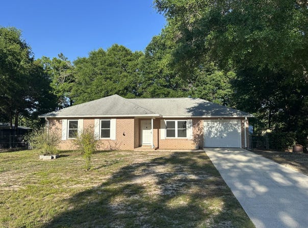 5929 N Meadow Lane, Crestview, FL 32539
