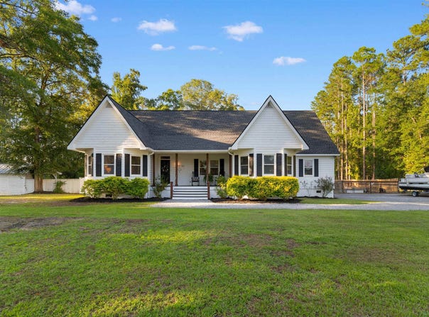 160 Comanche Dr., Georgetown, SC 29440