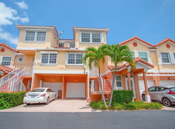 1998 NE 7th St, Deerfield Beach, FL 33441