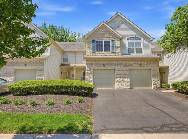 2575 Rustling Oak Boulevard, Hilliard, OH 43026