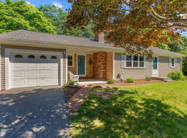 53 Uncle Willies Way, Hyannis, MA 02601