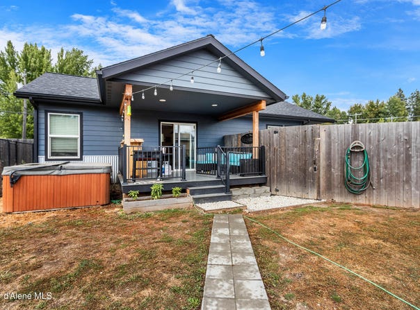 110 Van Horn Ave, Sandpoint, ID 83864