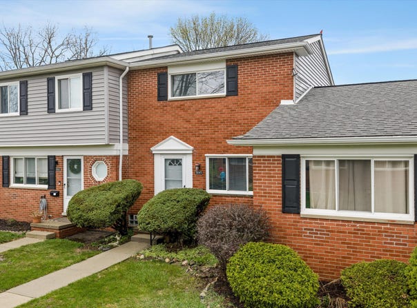 3045 Elstead Street, Auburn Hills, MI 48326