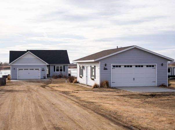 19841 Hoffman Ave, Arlington, SD 57212