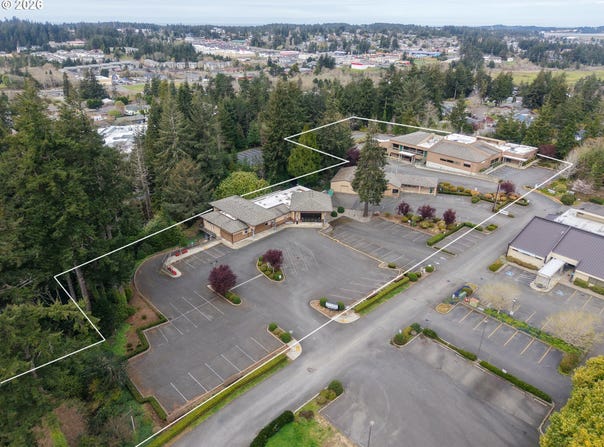 2699 N 17TH St, CoosBay, OR 97420