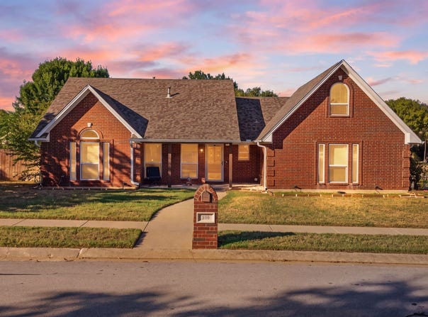 506 Amy Jo Circle, Aubrey, TX 76227