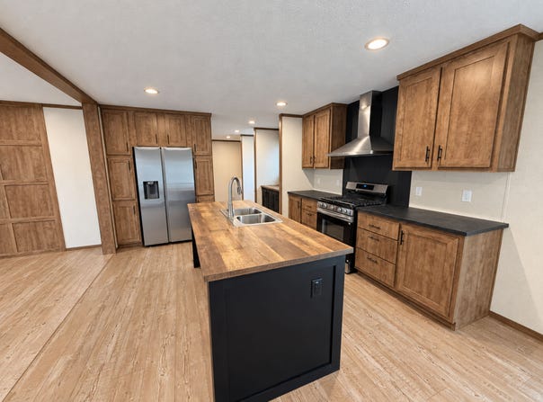 764 Virginia, Belleville, MI 48111