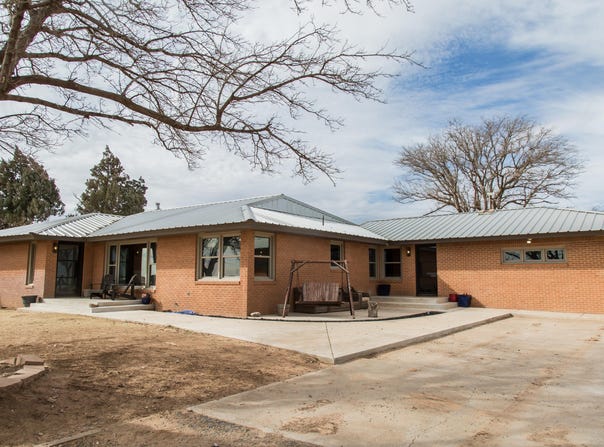 930 Sun Road, Plainview, TX 79072