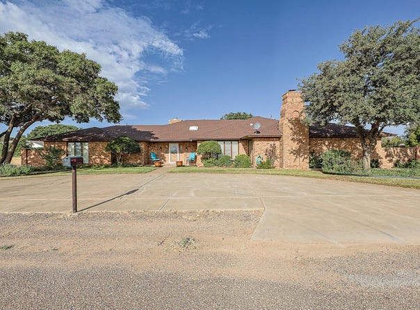 220 Aubrey Lane, New Home, TX 79381