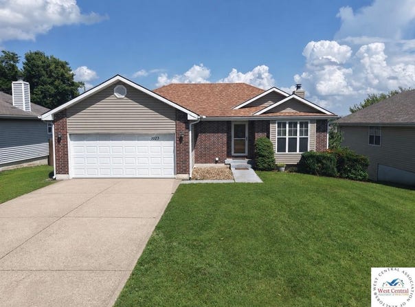 1023 Fox Run Drive, Warrensburg, MO 64093