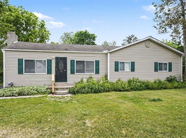 3472 Esson Drive, Grand Blanc, MI 48439