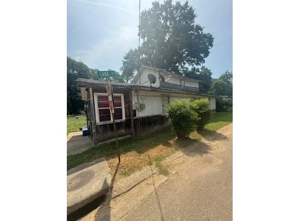 413 BOONE STREET, GRENADA, MS 38901