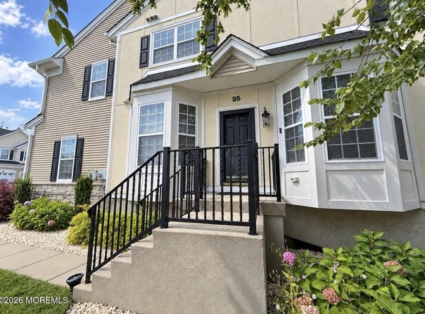 25 Brookfield Drive, Jackson, NJ 08527