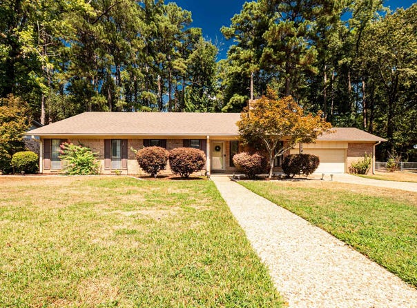 1914 Ridgewood Dr, El Dorado, AR 71730