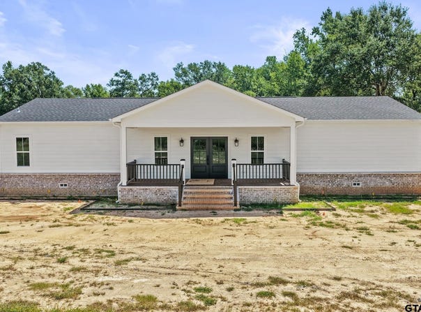 562 County Road 4230, Pittsburg, TX 75686